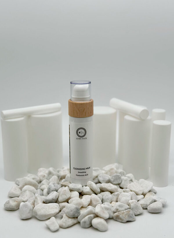 Lumi Face Cleansing Milk Smoothing Hyaluronic Acid